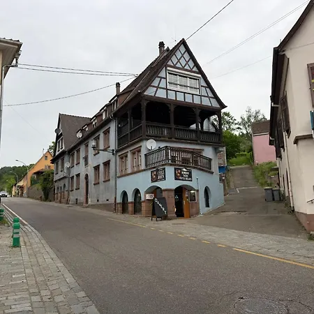 Cosy Haut-koenigsbourg Apartment *
